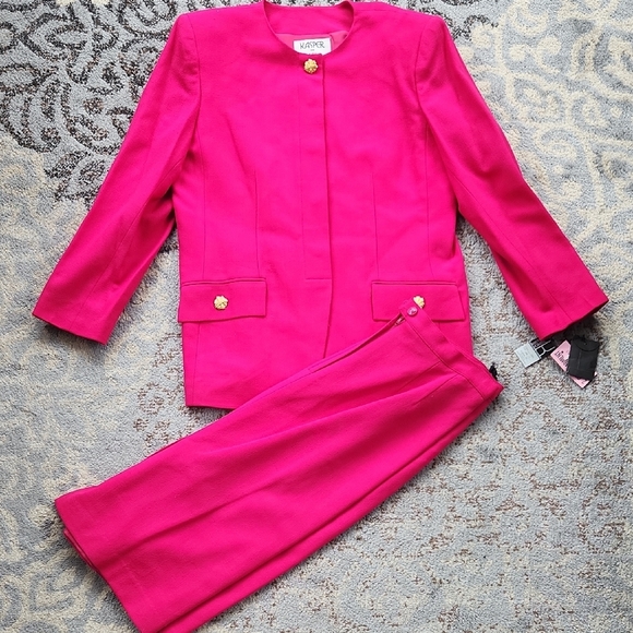 Kasper Dresses & Skirts - Kasper Women’s Hot Pink Two-Piece Skirt Set with Gold Buttons